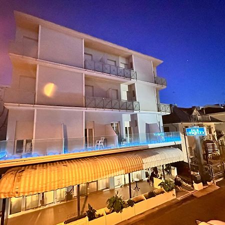 Due Gemelle Hotel Rimini Exterior foto