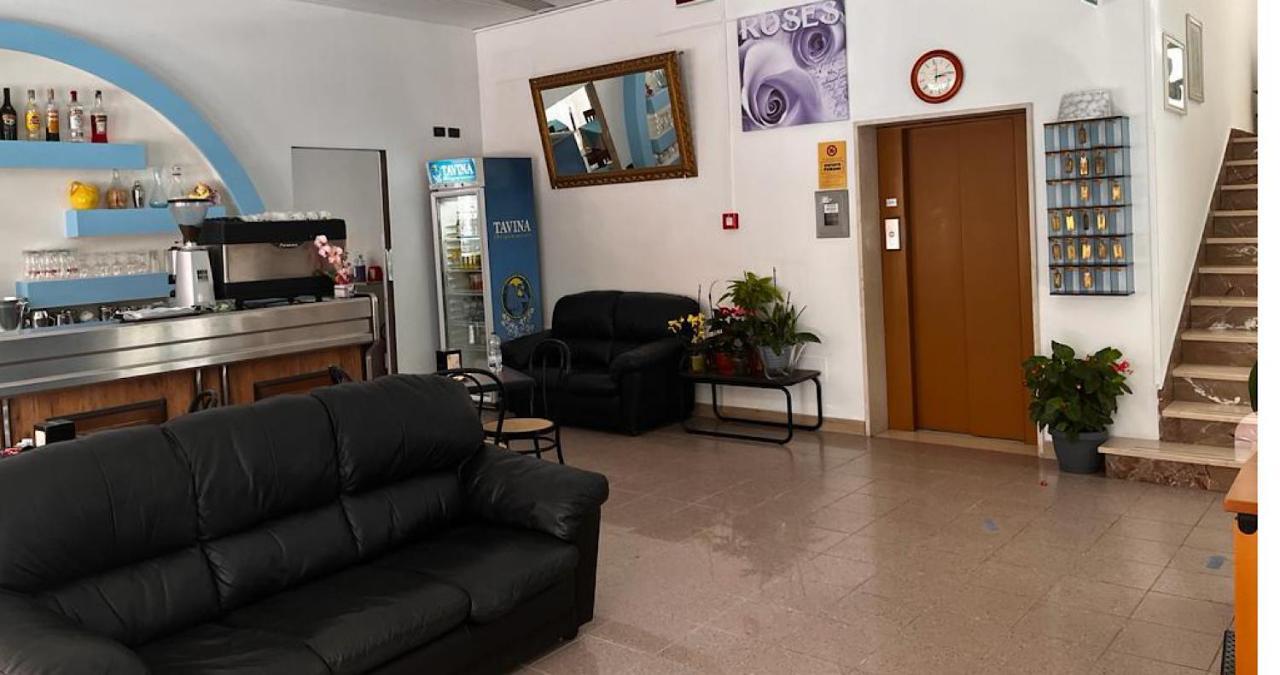 Due Gemelle Hotel Rimini Exterior foto