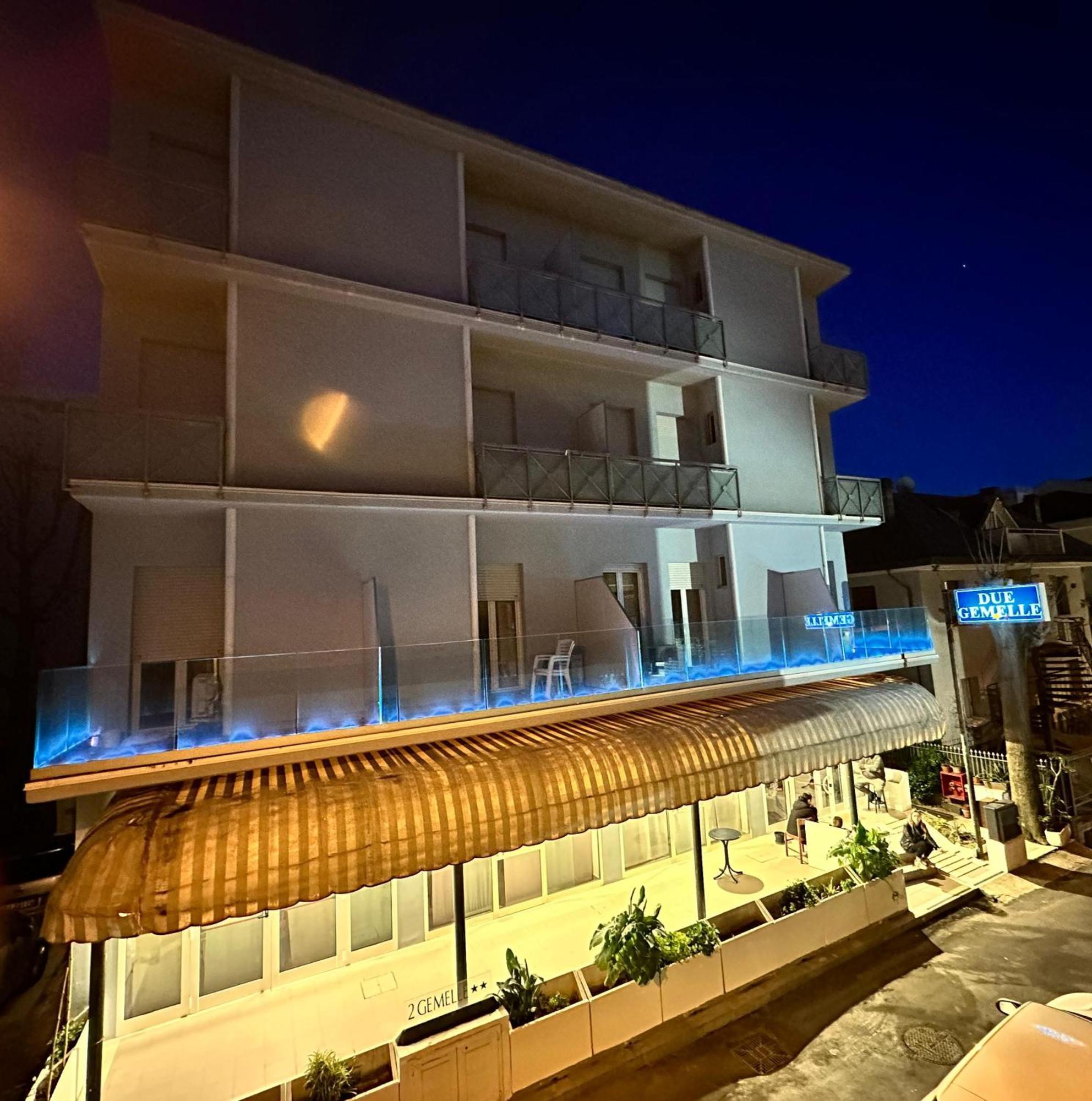 Due Gemelle Hotel Rimini Exterior foto